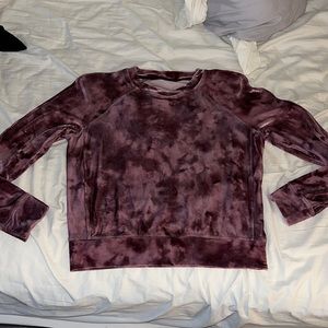 EUC lulu crop sweater